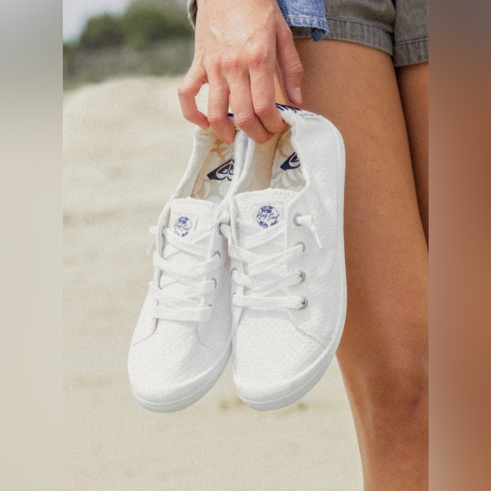 Roxy bayshore sneaker size 9 white